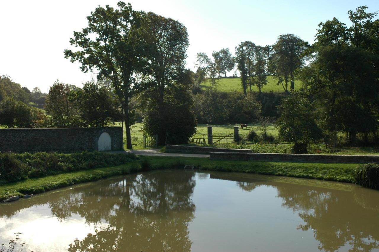 Manoir Du Mesnil De Bas Villa Bréhal Eksteriør bilde